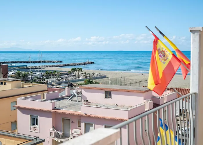 Lola Piccolo Hotel