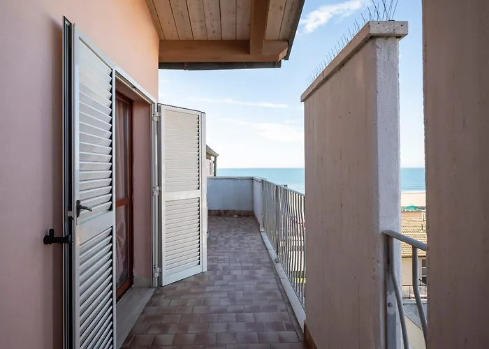 Lola Piccolo Hotel