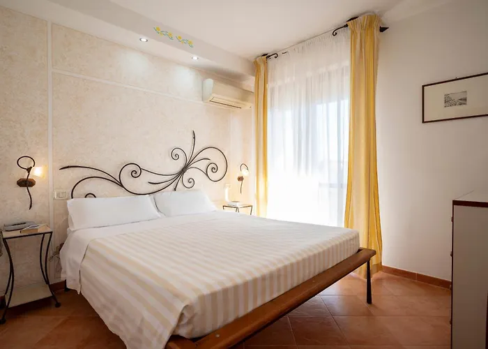 Lola Piccolo Hotel